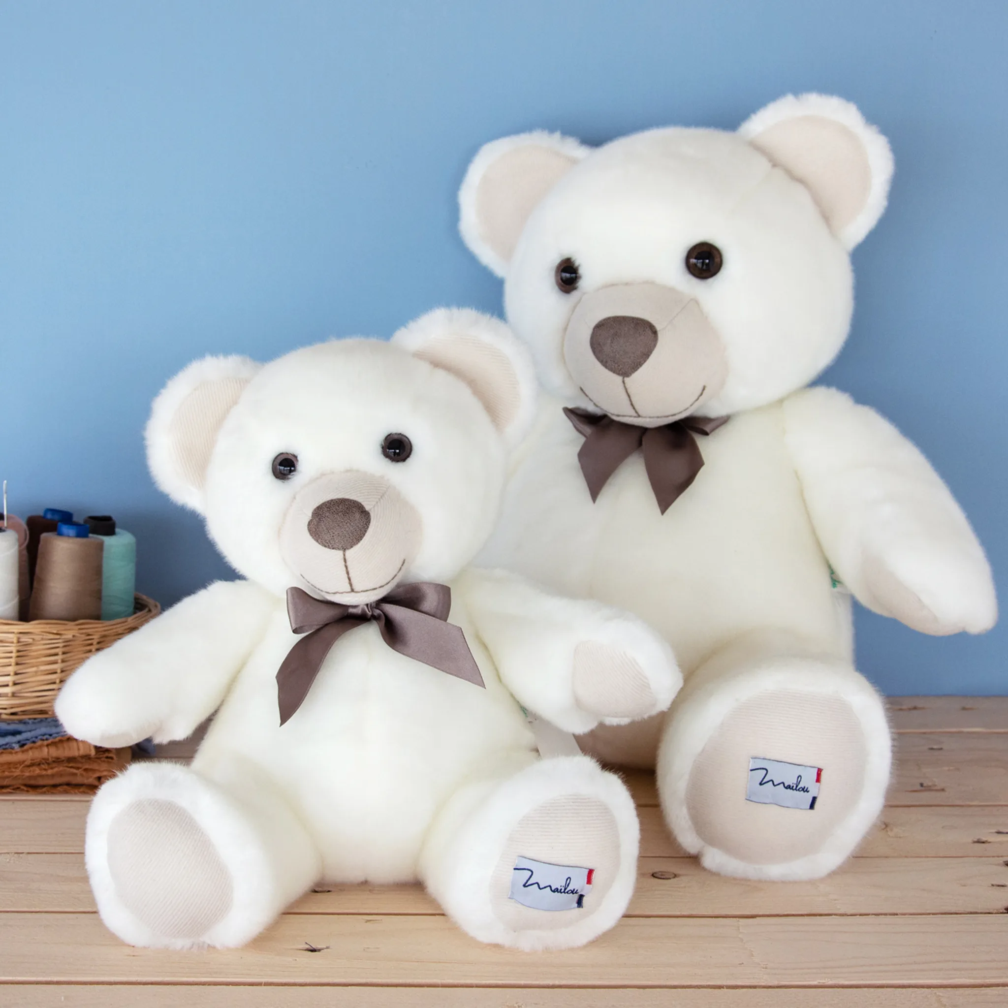 L’Ours Couture blanc Maïlou – Peluche artisanale France – Image 2