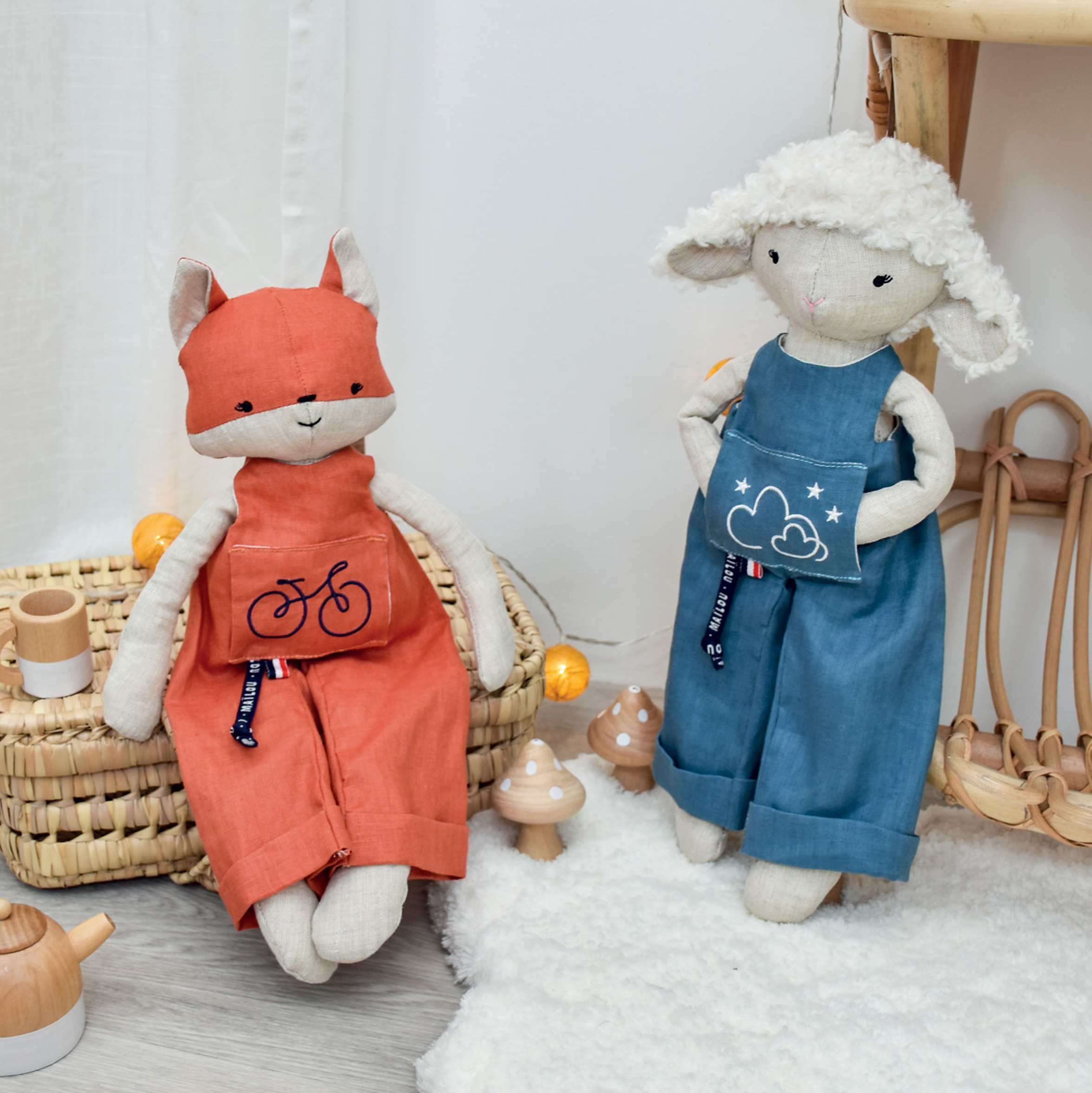 Peluche Pantin Mouton LIN bleu en Salopette - Perlipopette