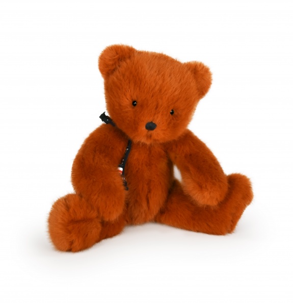 Ours en peluche Sowen Roux Maïlou Tradition, peluche artisanale fabriquée en Bretagne avec un pelage doux et élégant.